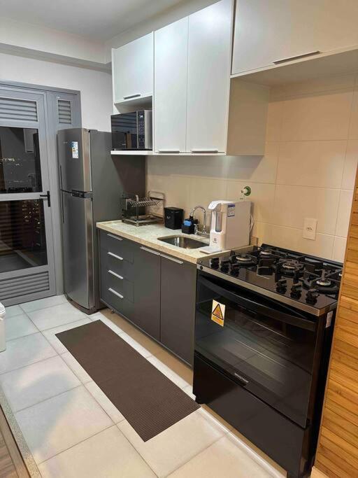 Apartamento Apto 63m2 - Hidro - 2 Dorm - 2wc - Ar - 100m Metro *