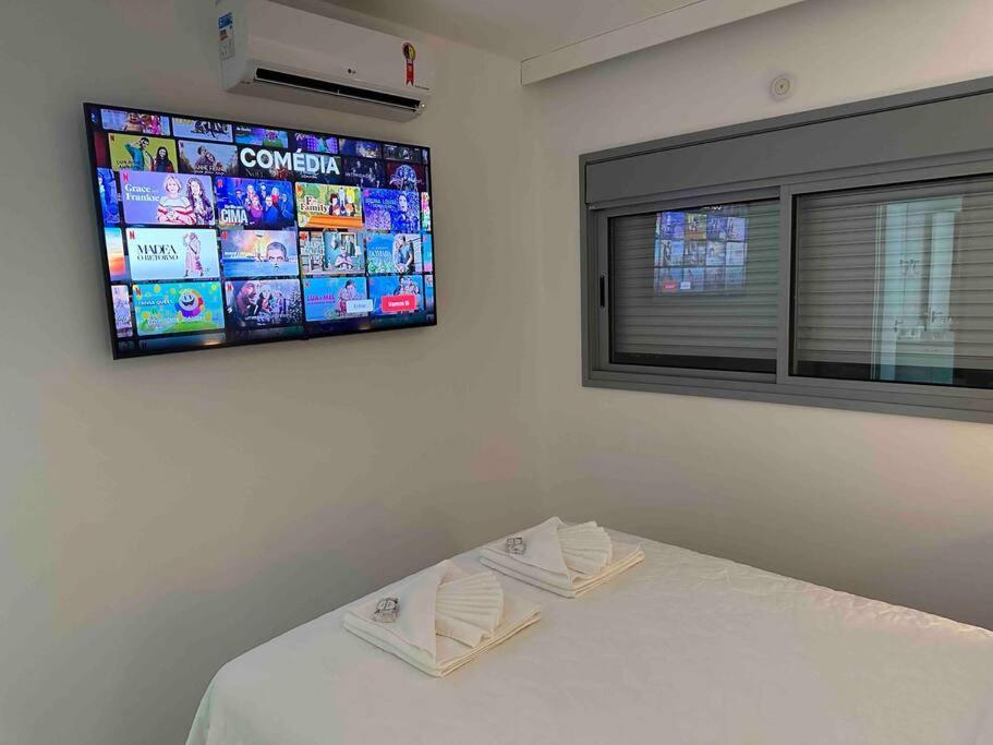 Apto 63m2 - Hidro - 2 Dorm - 2wc - Ar - 100m Metro